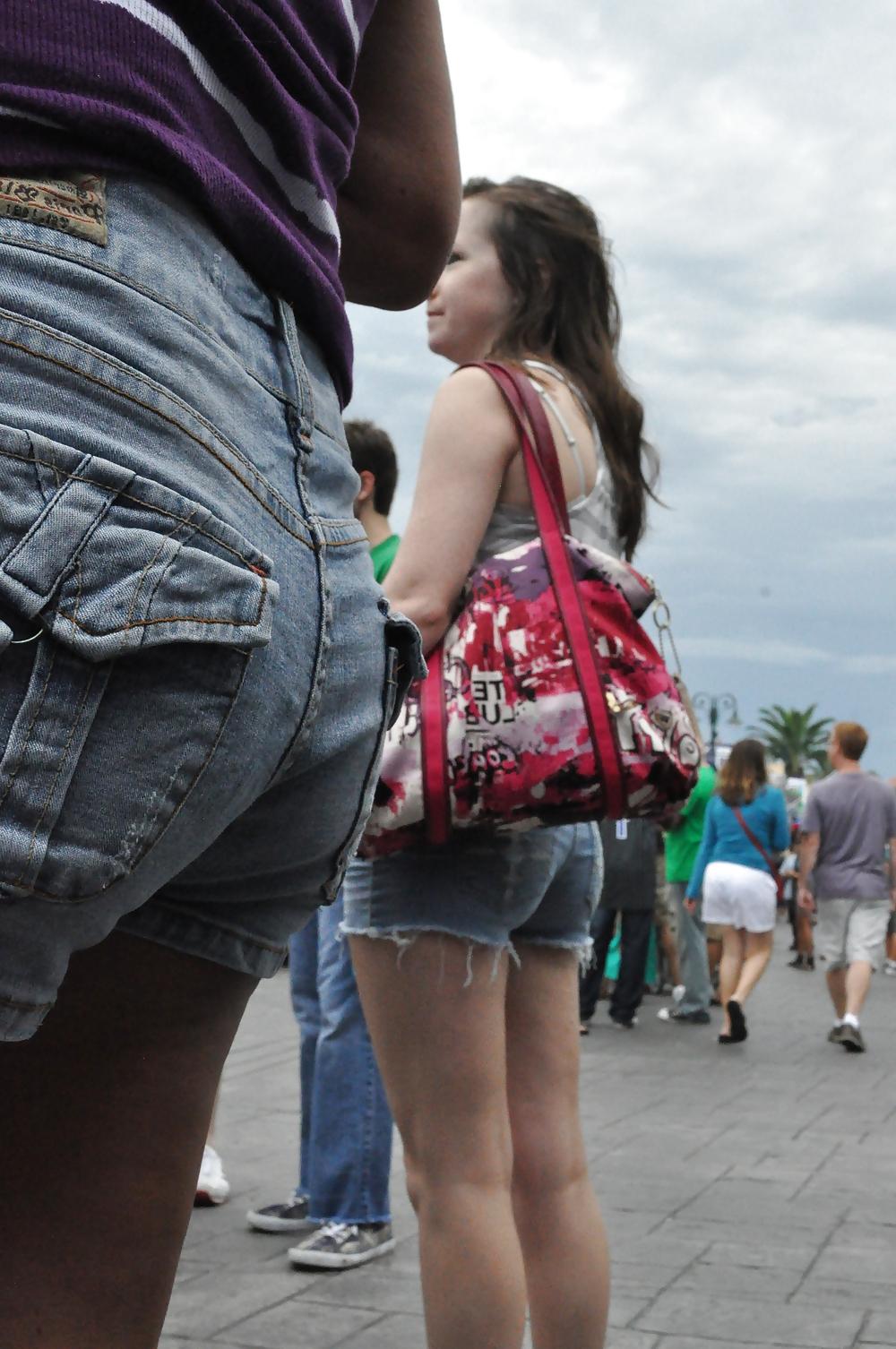 8P Food Truck Booty - Tight Jeans Public