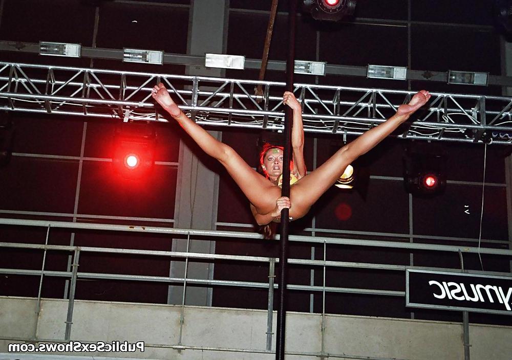 11P Hot action on stage during sex show
