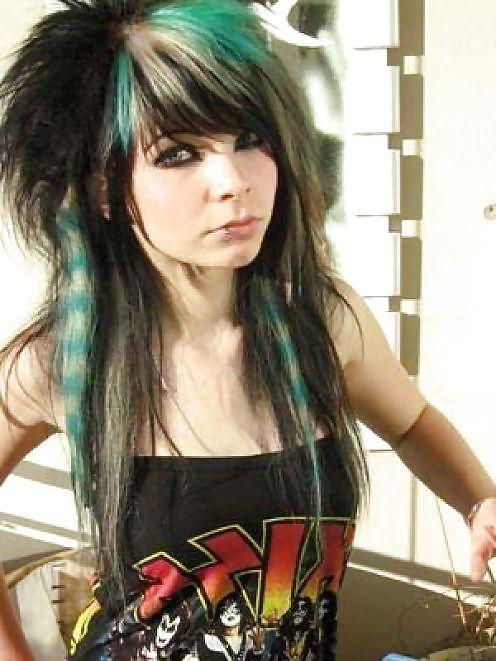 13P Different emo hairstyles