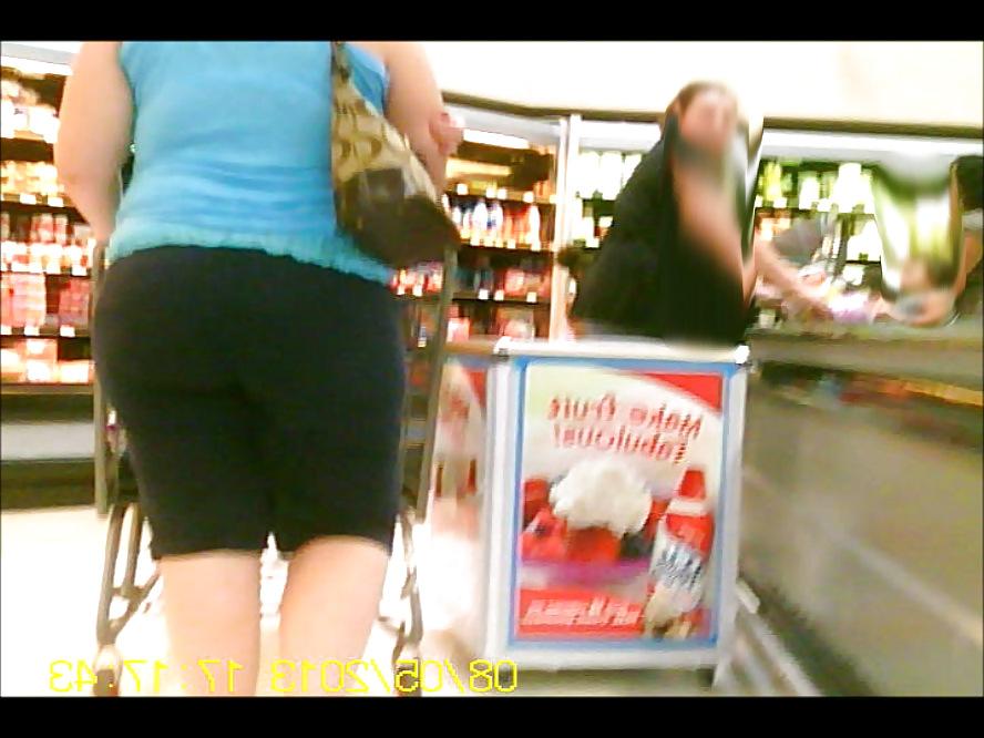 18P BBW Tattooed MILF Fat Ghetto Booty