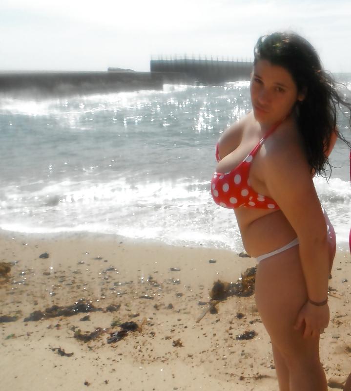 8P Big Boobs girl