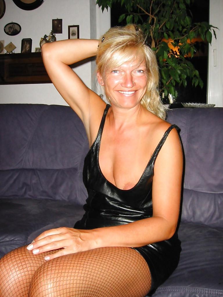 24P Nice german older women.