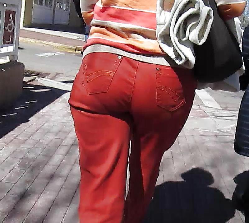 14P German Mature Street Booty