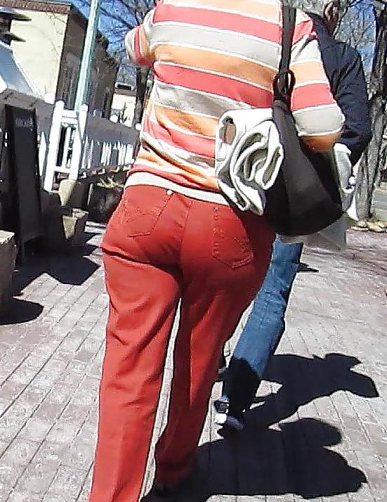 14P German Mature Street Booty