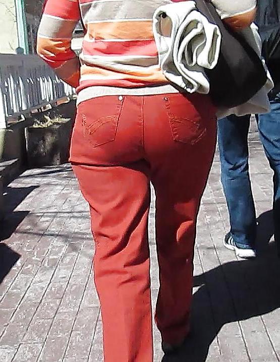 14P German Mature Street Booty