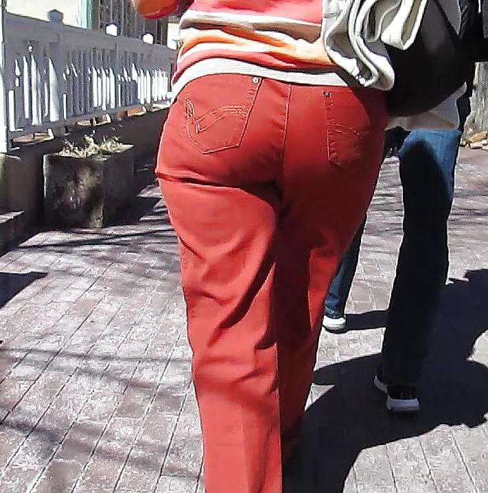 14P German Mature Street Booty