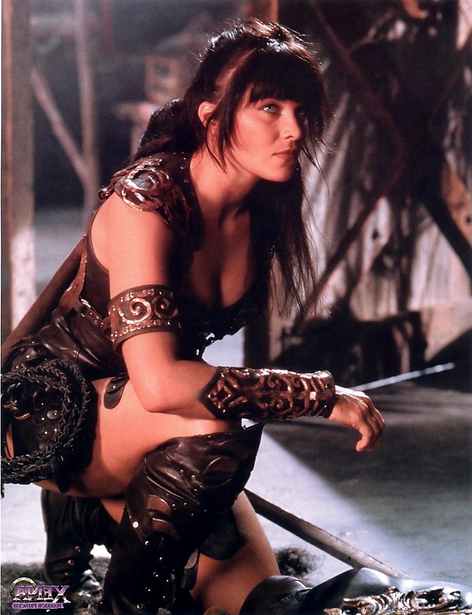 25P Lucy Lawless Ultimate Nude Collection