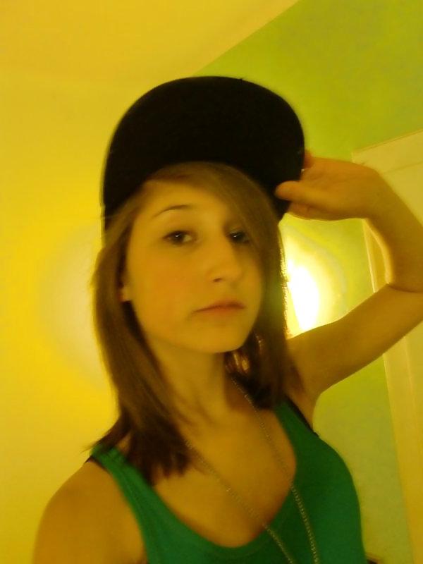 24P Hannah - emo girl