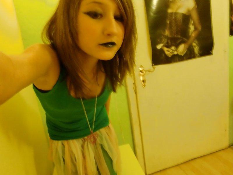 24P Hannah - emo girl
