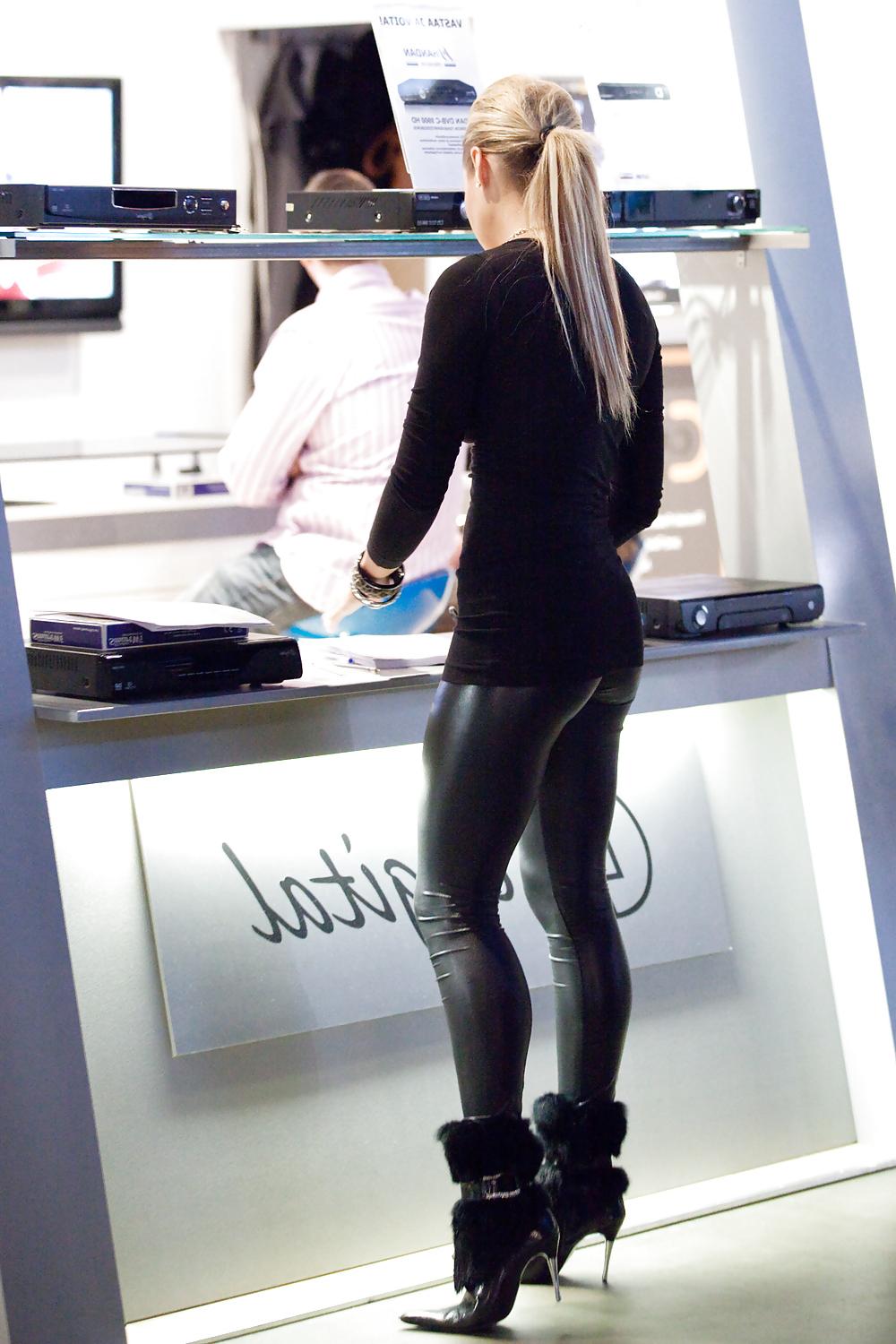 14P Spandex tights leggings sexy booty boobs ass camel toe