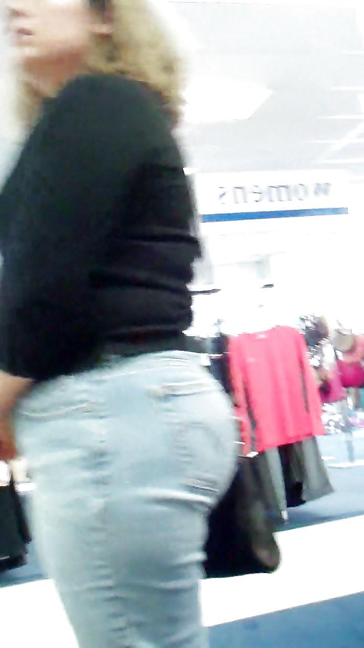 6P Thick Mature Booty