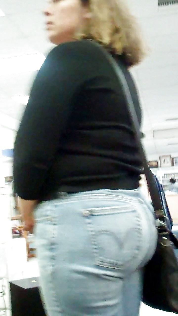 6P Thick Mature Booty