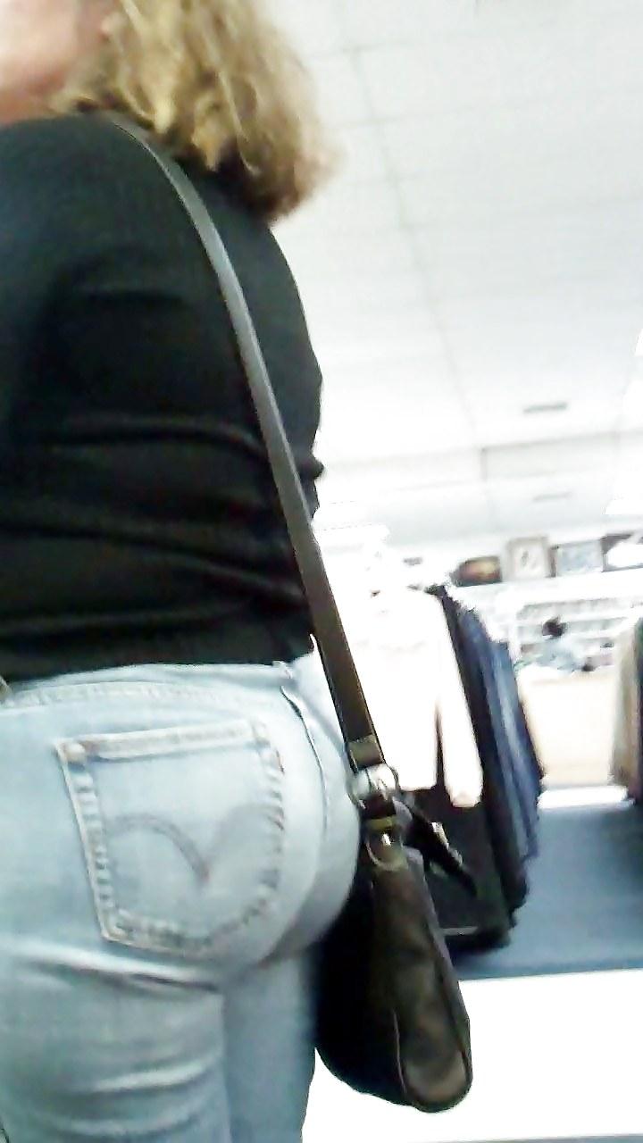 6P Thick Mature Booty