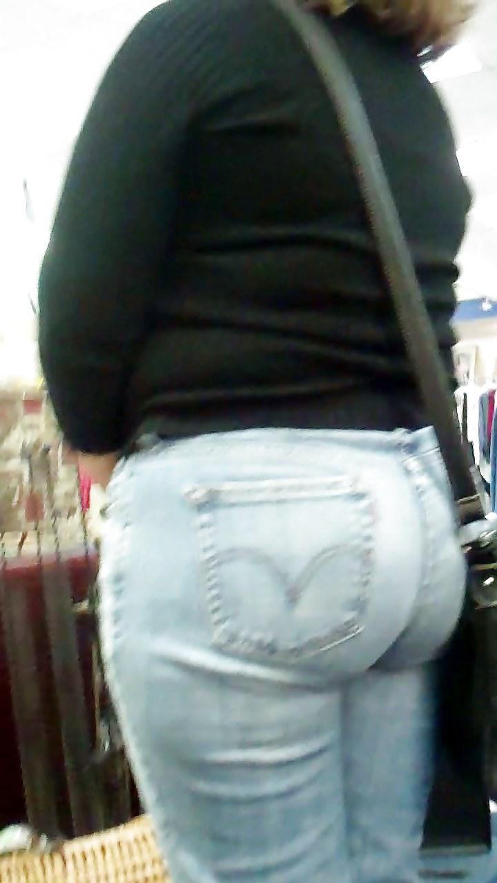 6P Thick Mature Booty
