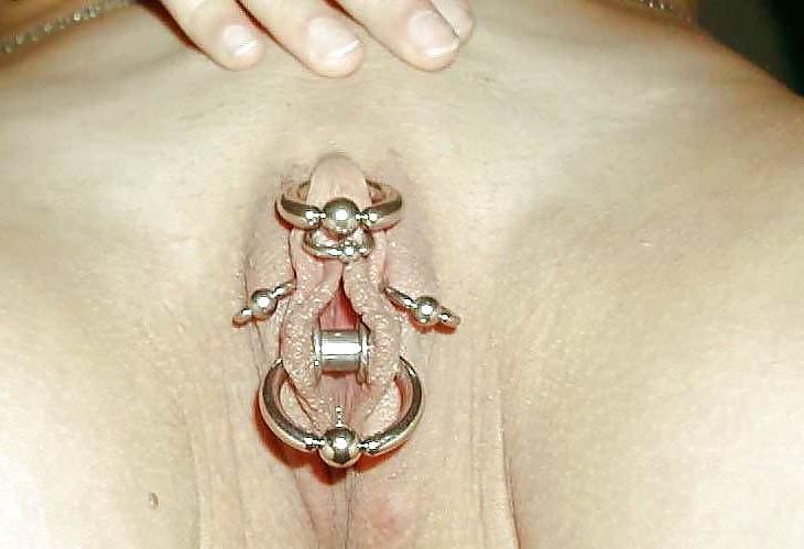 21P Pierced pussy II