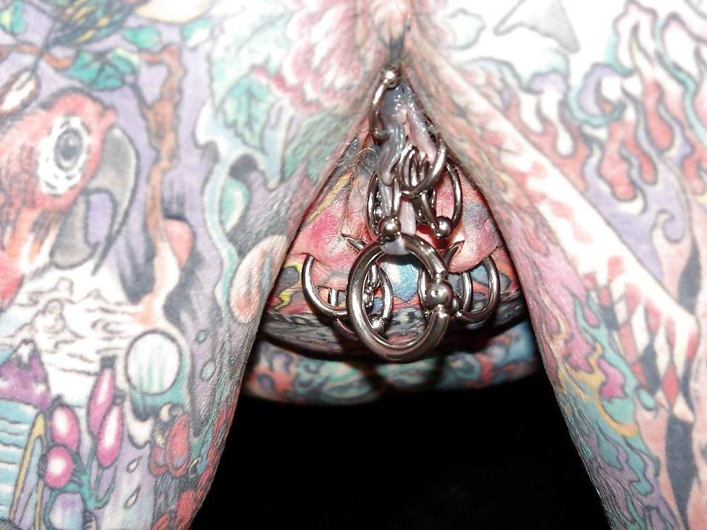 21P Pierced pussy II