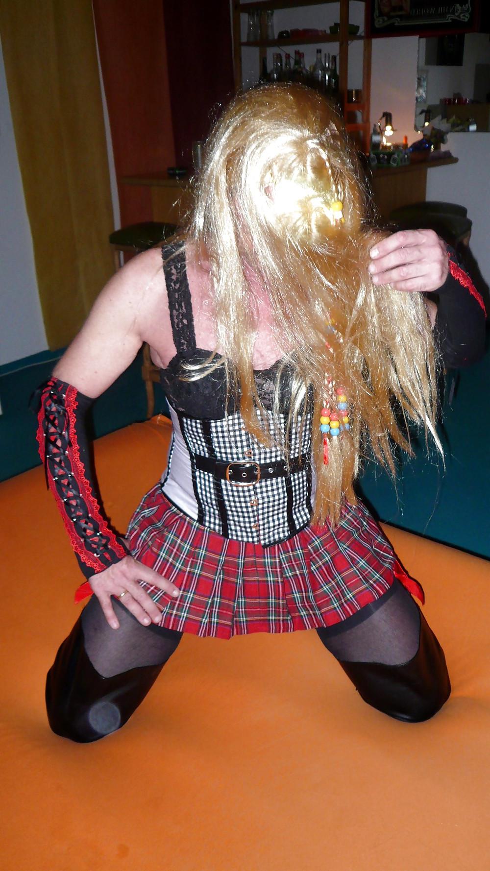25P Web Crossdresser