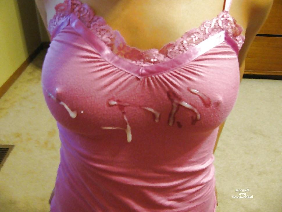 25P Cum on clothes.  good resolution.
