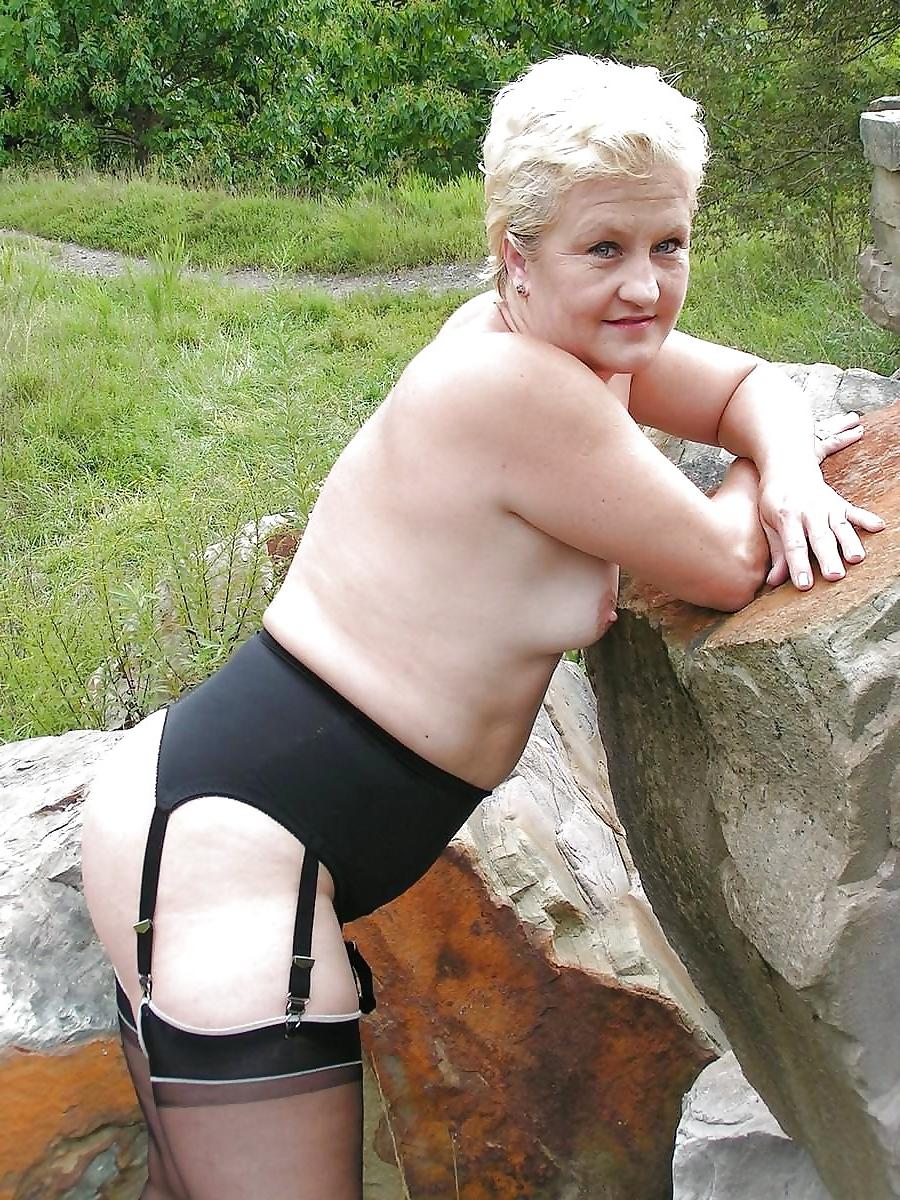 19P Sexy Mummy's Wearing Stockings Again!