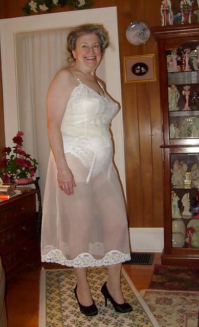 19P Sexy Mummy's Wearing Stockings Again!