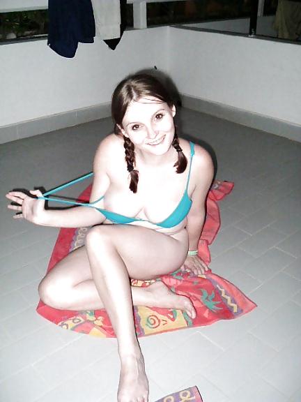 15P Teen girlfriend strips on the balcony