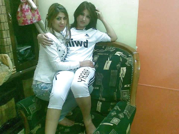 25P Arab hot girls 