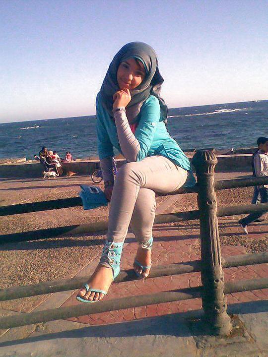 25P Arab hot girls 