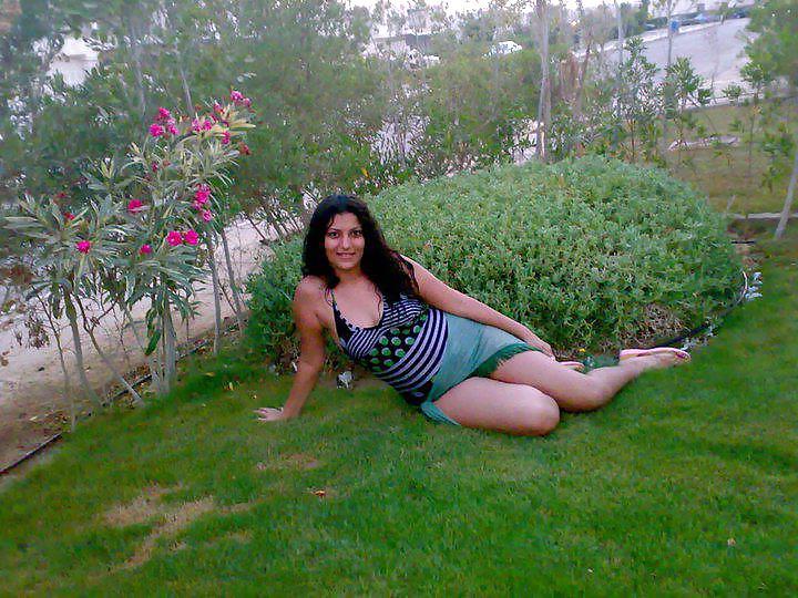 25P Arab hot girls 