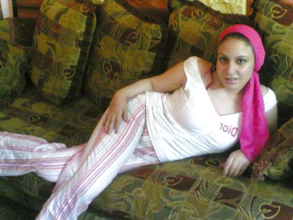 25P Arab hot girls 