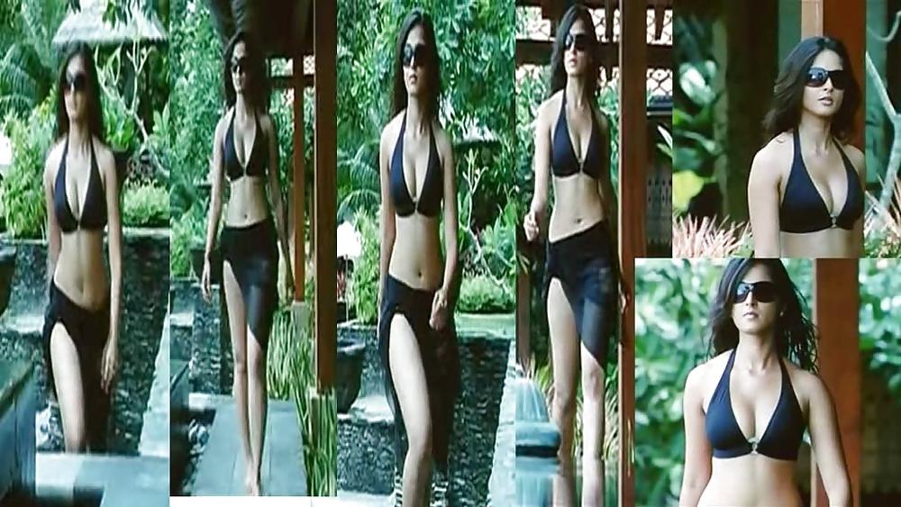 6P Anushka in Billa 