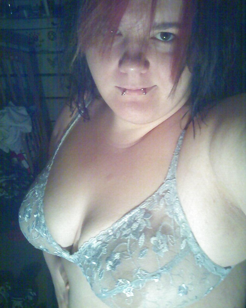 14P 19 Y.O. BBW Emo Chick