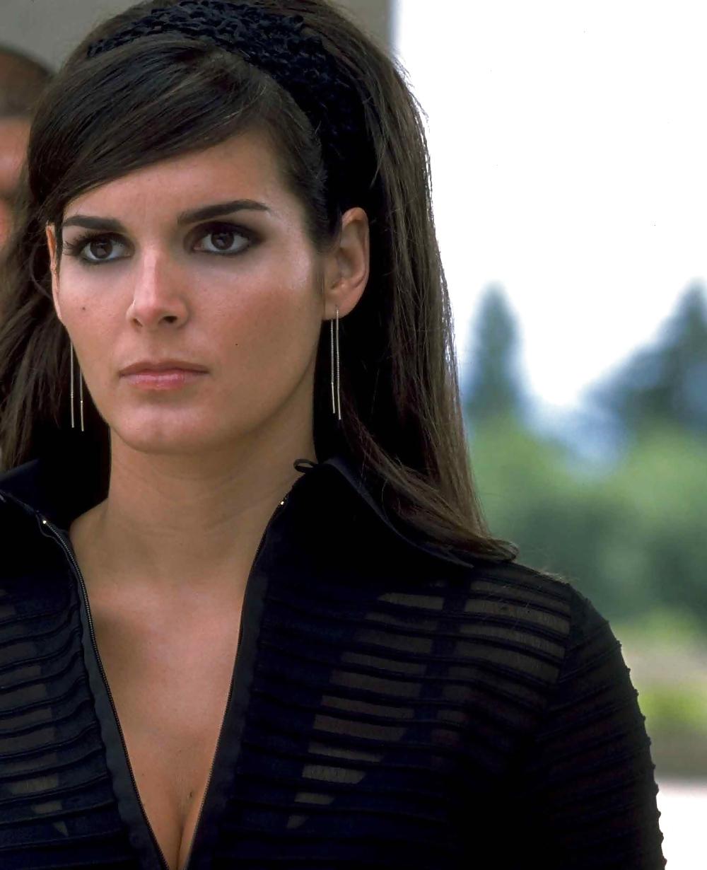 25P Angie Harmon