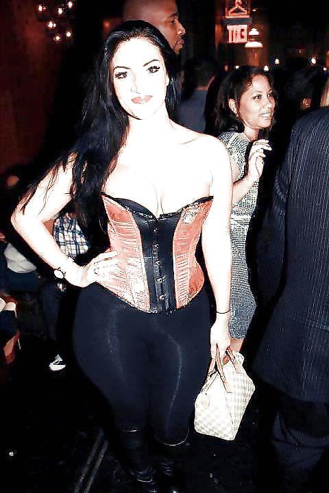 25P Rosee Divine Twitter Photo's