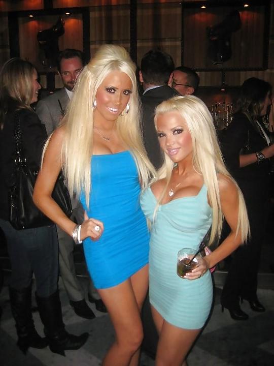 23P Big Boobs & Bodies 21