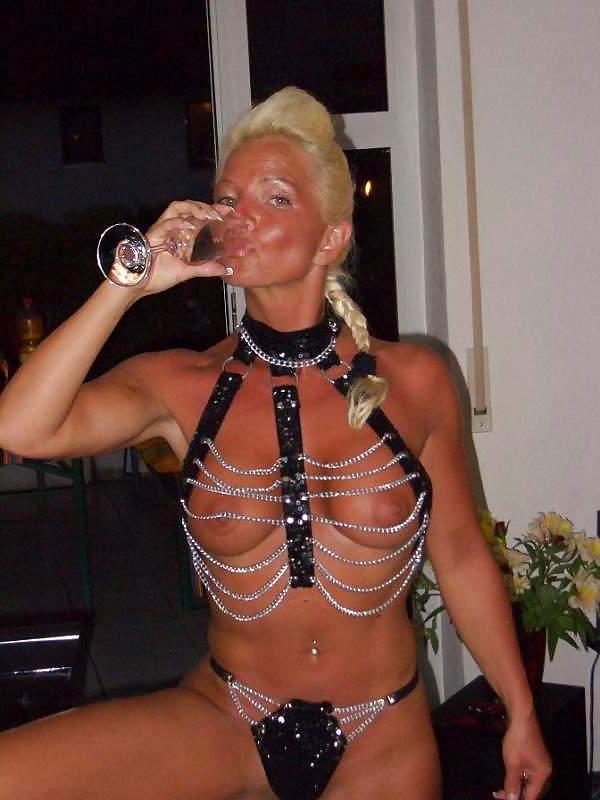 10P Domina, Mistress, Strapon, MissLadyTina, Milf, Anal