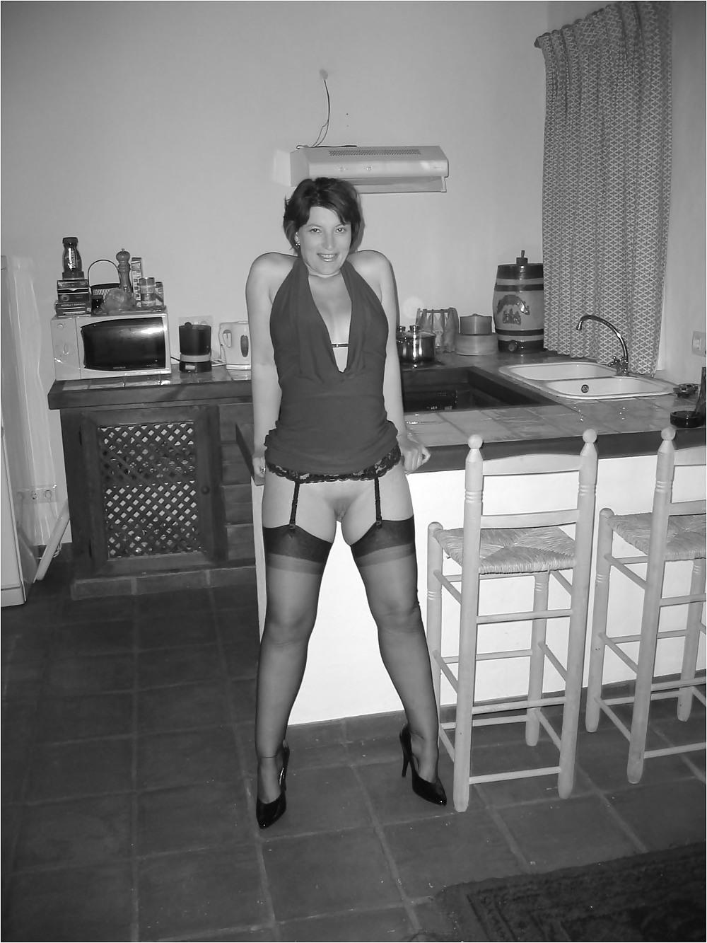25P XES SUPER SEXY HORNY LADIES IN STOCKINGS BLACK&WHITE