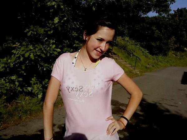 25P German Girls (Random)