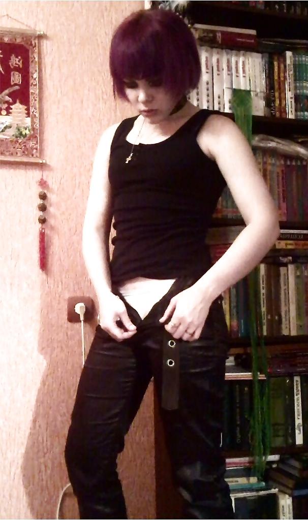 4P Erotic russian emo girl