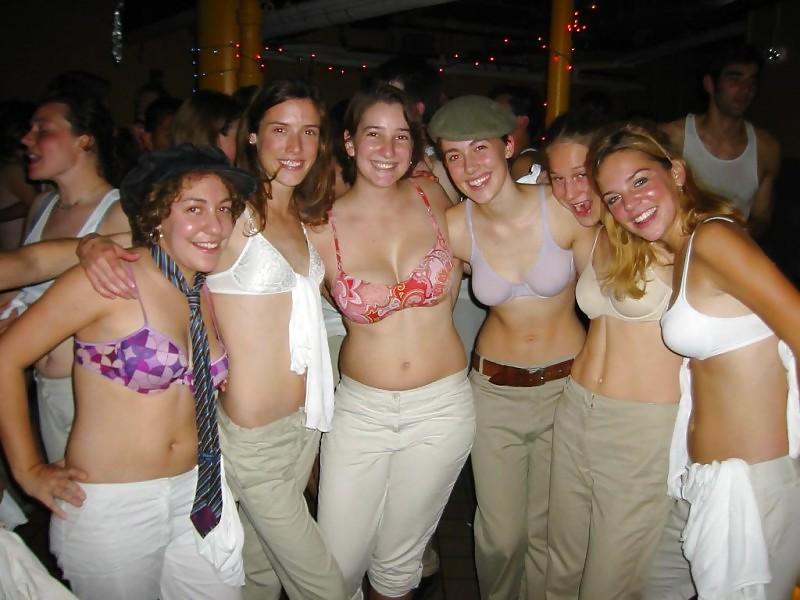 21P Bra Babes
