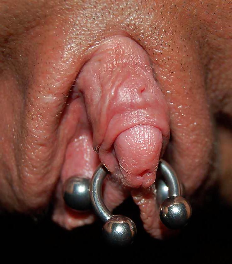 25P Pussy Piercing 