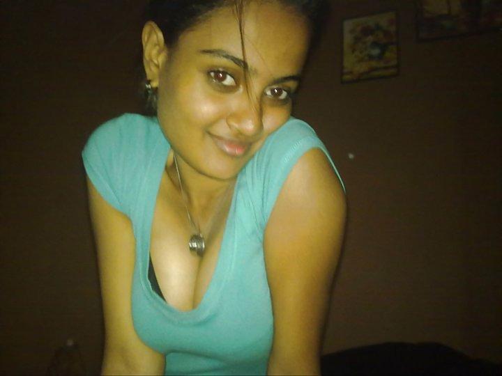 21P Sri Lankan Hottie 2.1