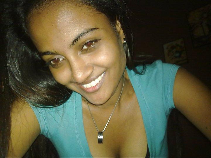 21P Sri Lankan Hottie 2.1