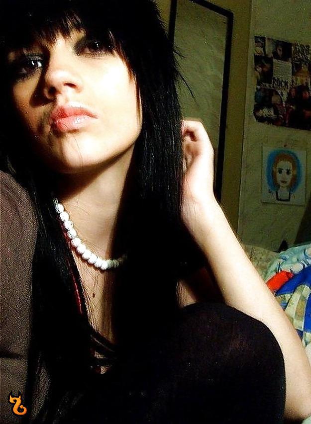 25P J' aime 45 emo girls