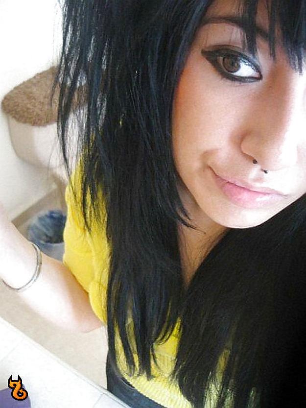 25P J' aime 45 emo girls