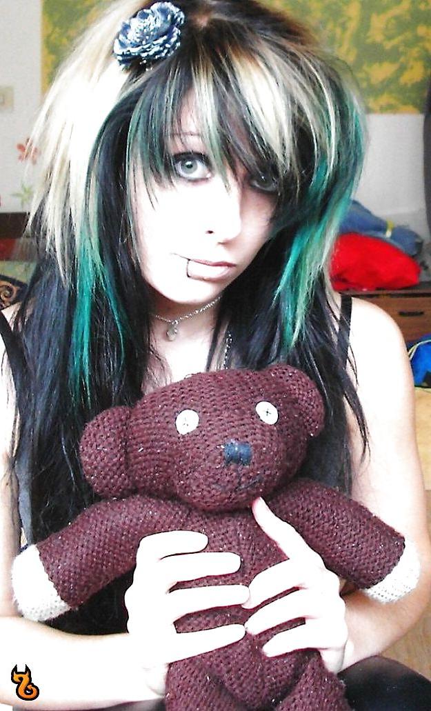 25P J' aime 45 emo girls