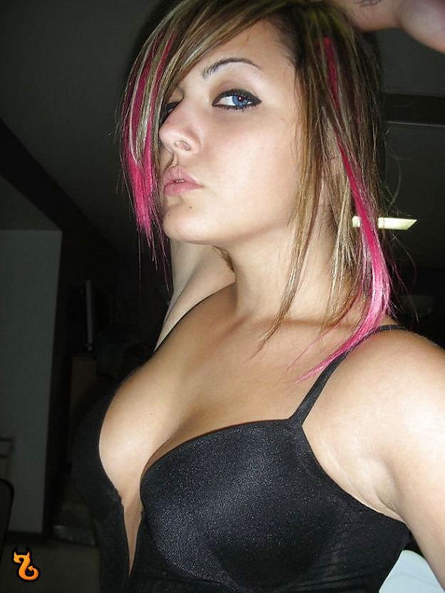 25P J' aime 45 emo girls