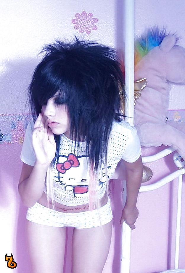 25P J' aime 45 emo girls