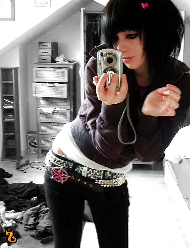 25P J' aime 45 emo girls