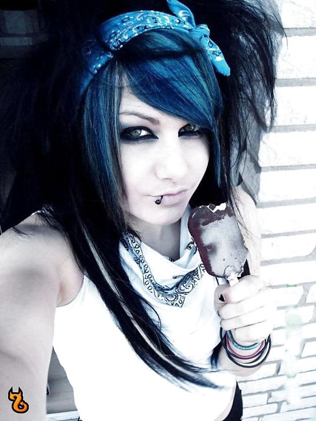 25P J' aime 45 emo girls