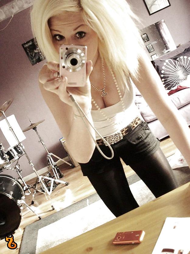 25P J' aime 45 emo girls